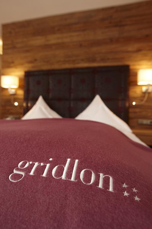 Hotel Gridlon เพทท์นอย อัม อาร์ลแบร์ก ภายนอก รูปภาพ