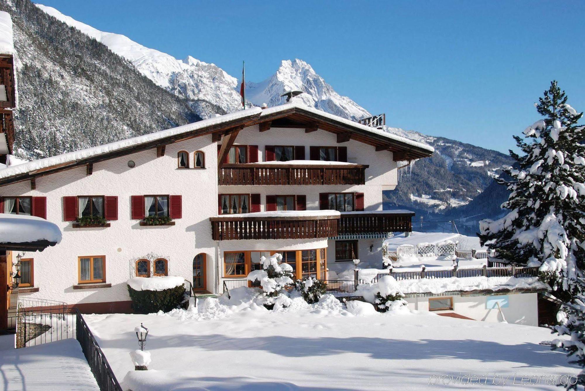 Hotel Gridlon เพทท์นอย อัม อาร์ลแบร์ก ภายนอก รูปภาพ